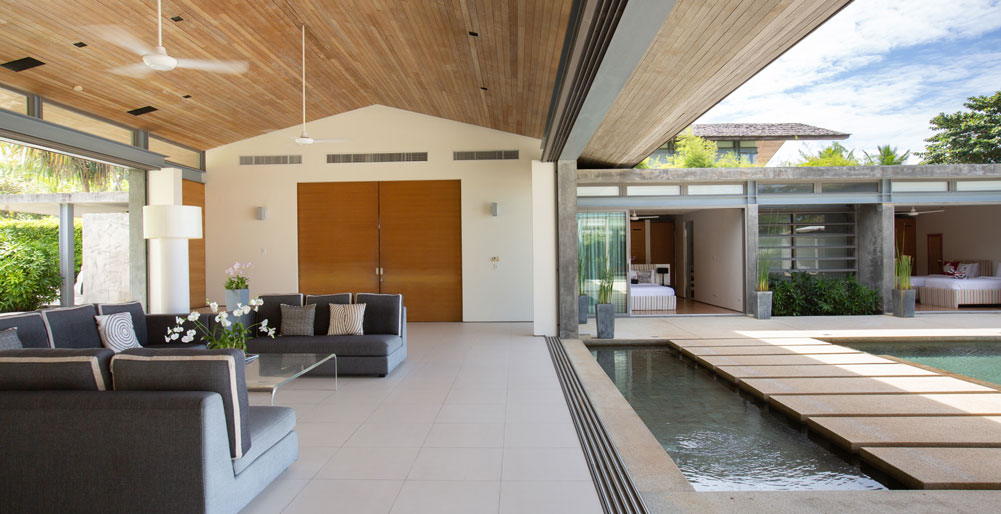 Villa Essenza - Poolside living area